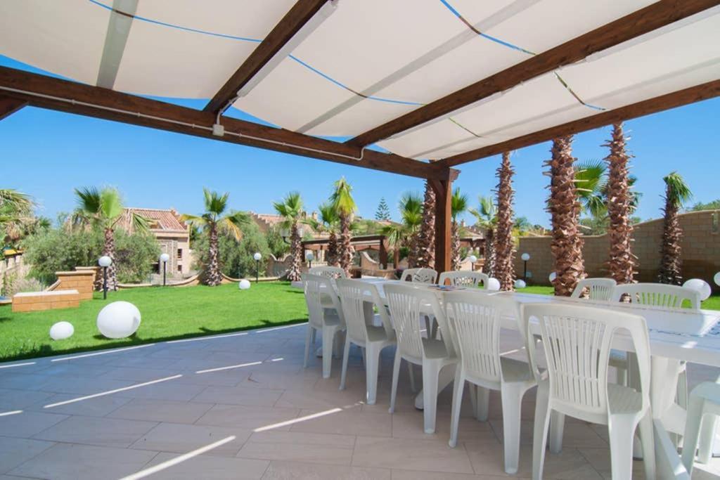 Villa Hh Selection Emiro Lascari Exterior foto